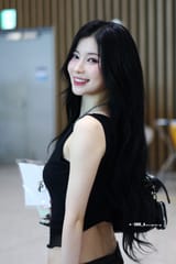 GsL4JifWsAAkWZ_