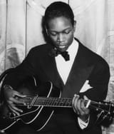 Charlie_Christian_(1939-10_Waldorf-Astoria_portrait)