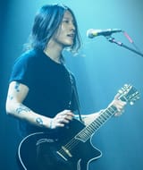 Miyavi_at_Irving_Plaza_on_October_31,_2011(cropped)