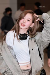 Gmh1xH7aQAA1kry