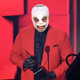 The_Weeknd&#039;s_Face_Is_in_Bandages_At_AMA&#039;s