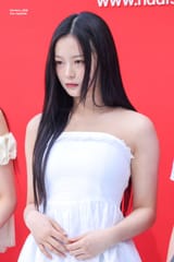 GjGHTsCbYAAIT_a-orig