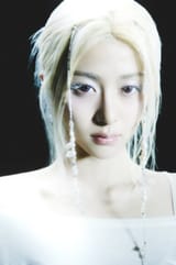 HUH-YUNJIN-1-533x800