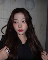 250622-Hearts2Hearts-Instagram-Update-STELLA-documents-3