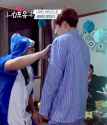 yejibro molests xiumin_thumb.jpg