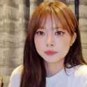 eunchae staring intently_thumb.jpg