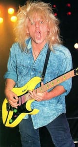 i-wonder-why-cc-deville-and-the-warrant-guys-switched-to-v0-nve4qwbzijne1