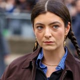 singer-lorde-aka-ella-marija-lani-yelich-oconnor-miu-miu-womenswear-fall-winter-show-paris-fashion-week-march-2024 copy