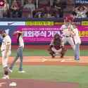 Dear TRI.BE - Jia&#039;s first pitch was a STRIKE! 👏 #트라이비 #TRI_BE #지아 #Jia [1838605579172089862]_thumb.jpg