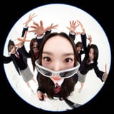 soomin stare close