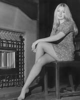 Mary Hopkin barefoot lovely pose 1970 smiling Welsh singer