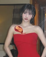 momo pregnant in collarbone