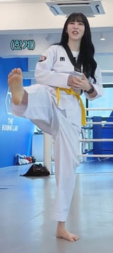 250703 Moonbyul feet 10