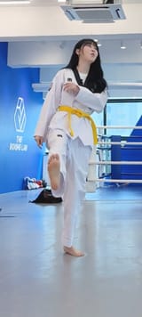 250703 Moonbyul feet 06