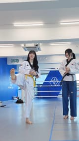 250703 Moonbyul feet 05