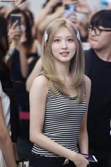 GvAkLkhXcAA9Jmt