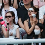 nayeon jihyo at bp concert 2