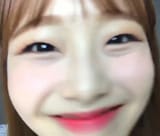 chuu smile close happy