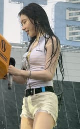GvRwXU7aYAA3iwn