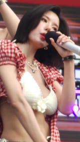 [4K] 250706 권은비 - Hello Stranger @2025 waterbomb 02.03 screenshot