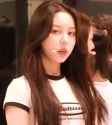 hyerin-raise-eyebrow_thumb.jpg