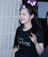 seoyeon cant see cute
