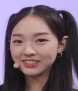 soomin slightly blurry slightly lens distorted smile