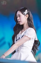 Gv6YUUdXsAAaIot