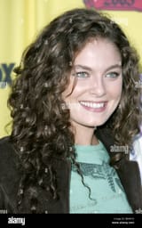 alexa-davalos-2005-teen-choice-awards-the-gibson-theatre-universal-BK00H3