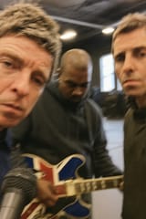 20250707_0121_Selfie with Guitar_remix_01jzhn6hyqfnhrgmyd0194dm6j