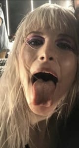 i-just-want-to-drop-my-ballsack-into-hayley-williams-mouth-v0-y043oc79is9b1