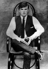 stuart-sutcliffe_003-405x580