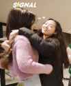 soomin hug_thumb.jpg