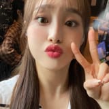 chuu 1727200472480629