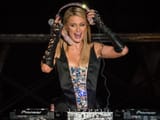 paris-hilton-dj@2000x1500