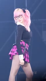 [4K] 250112 에스파 첫사랑니 직캠 aespa RUM PUM PUM PUM FANCAM ｜ SMTOWN 2025 in SEOUL DAY2 00.15 screenshot