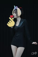 finger-hearts-from-yoo-to-you-v0-xjz45w8oyfef1
