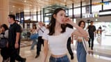 키키, 컴백 D-2! ‘댄싱 얼론’ 안무 스포해준 거 맞죠_ (출국)✈️ KiiiKiii GMP Airport Departure 2025.8.5 Newsen 1-10 screenshot