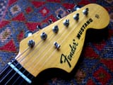fender-mustang-vintage-tuners