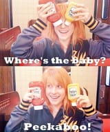 baby-cute-hayley-williams-ketchup-peekaboo-Favim.com-54539-2426480597