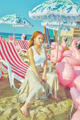 Hong-Jin-Young-Viva-La-Vida-teaser-photos-documents-2