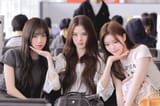 250512-izna-Mai-Choi-Jungeun-Jeong-Saebi-at-GMP-Airport-documents-2