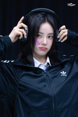 GyJlRFrbUAAsXX8