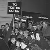 TaxWhoCanPayPeople_sLobby