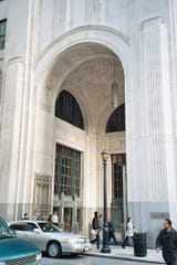 Met_Life_North_Entrance_(2962724341)
