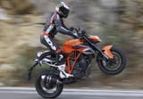 images_Archiv_Fahrberichte_KTM_KTM-1290-Super-Duke-Modell -2014_KTM-1290-Super-Duke-Wheelie