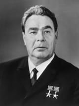 Leonid_Brezhnev,_Staatshoofden,_portretten,_Bestanddeelnr_925-6564_(cropped)(2)