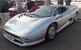 1200px-JaguarXJ220[1]