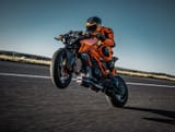 MY24-KTM-SUPER-DUKE-R-STAGE_Medium