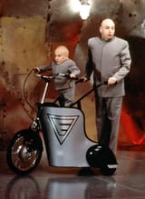 Austin-Powers-the-spy-who-shagged-me-Film-1999-Michael-Myers-reprises-his-role-as-the-malevolent-Dr-Evil-R-along-with